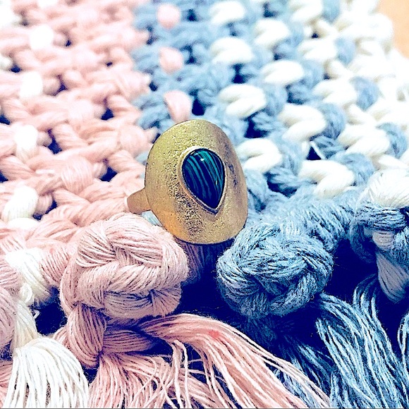 💚🆕Semi-Precious Green Gemstone Gold Texture Ring - Picture 6 of 12